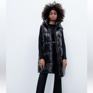 Zara women’s shiny water repellent puffer vest size xsmall